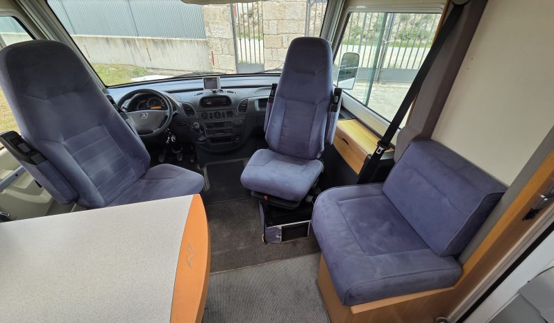 
								MERCEDES PILOTE CLASE G INTEGRAL CAMA FRANCESA GAMA ALTA 156 CVS lleno									