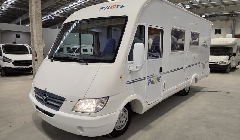 
								MERCEDES PILOTE CLASE G INTEGRAL CAMA FRANCESA GAMA ALTA 156 CVS lleno									