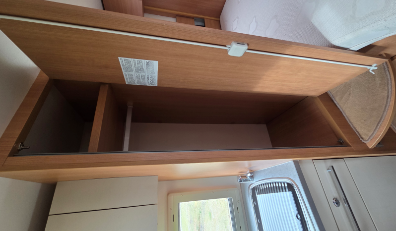 
								CHAUSSON FLASH PERFILADA COMPACTA CAMA TRANSVERSAL ELEVABLE + GARAJE lleno									