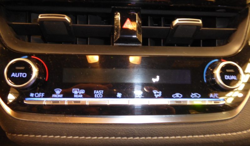 
								TOYOTA Corolla 1.8 125H ACTIVE TECH ECVT lleno									