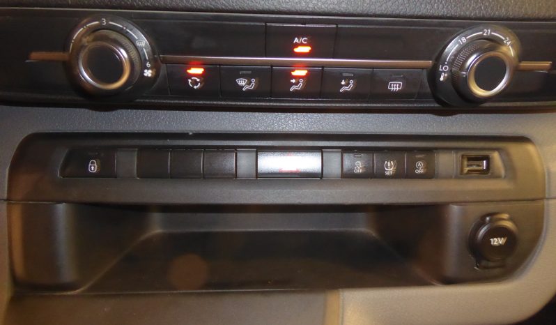 
								Citroen Jumpy Combi BlueHDi 120 SS Standard 6 plazas lleno									