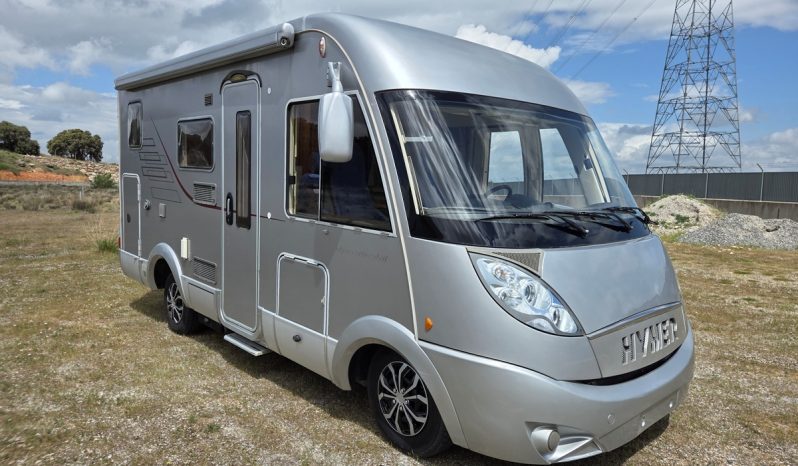 
								HYMER B 504 SL INTEGRAL COMPACTA 6 MTS. GAMA ALTA POCOS KMS lleno									