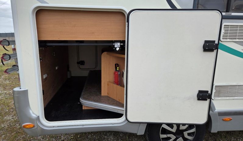 
								CHAUSSON FLASH PERFILADA COMPACTA CAMA TRANSVERSAL ELEVABLE + GARAJE lleno									