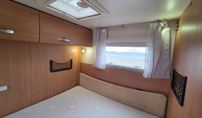 
								CHAUSSON FLASH PERFILADA COMPACTA CAMA TRANSVERSAL ELEVABLE + GARAJE lleno									
