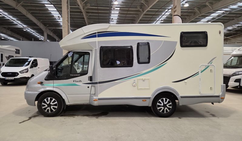 
								CHAUSSON FLASH PERFILADA COMPACTA CAMA TRANSVERSAL ELEVABLE + GARAJE lleno									