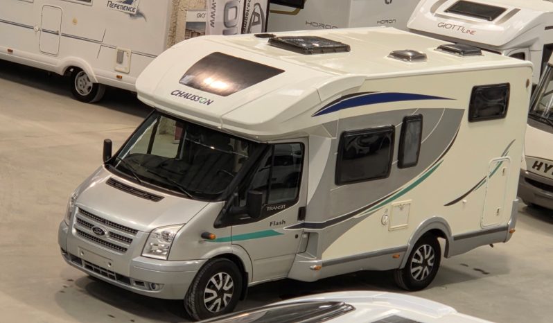 
								CHAUSSON FLASH PERFILADA COMPACTA CAMA TRANSVERSAL ELEVABLE + GARAJE lleno									