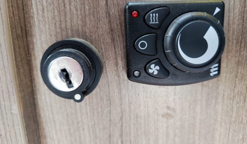 
								CHAUSSON BEST OF 10 PERFILADA 4.p COMPACTA 4P GAMA ALTA + bola remolque lleno									