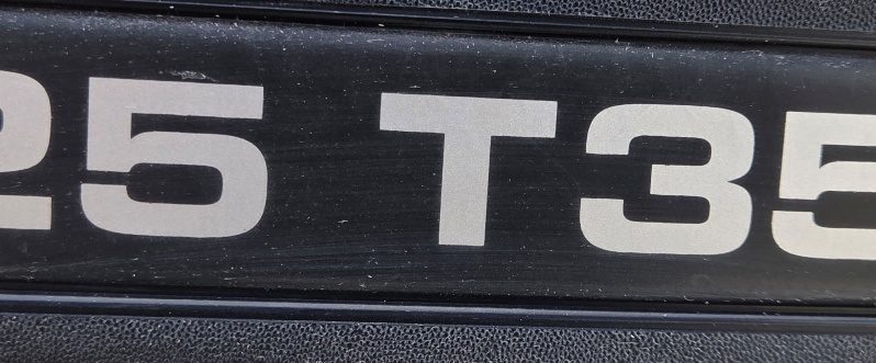 
								CHALLENGER GENESIS 32 – CAMA FRANCESA, 125 CVS + AA + PORTA MOTOS lleno									