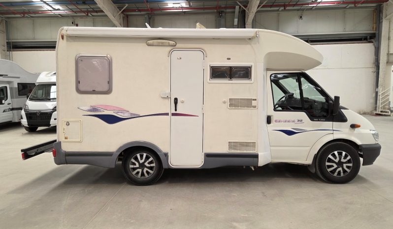
								CHALLENGER GENESIS 32 – CAMA FRANCESA, 125 CVS + AA + PORTA MOTOS lleno									