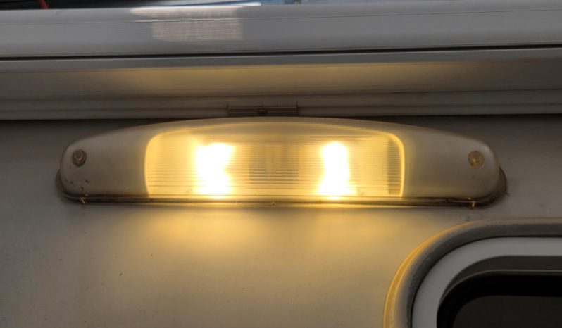 
								CHALLENGER GENESIS 32 – CAMA FRANCESA, 125 CVS + AA + PORTA MOTOS lleno									