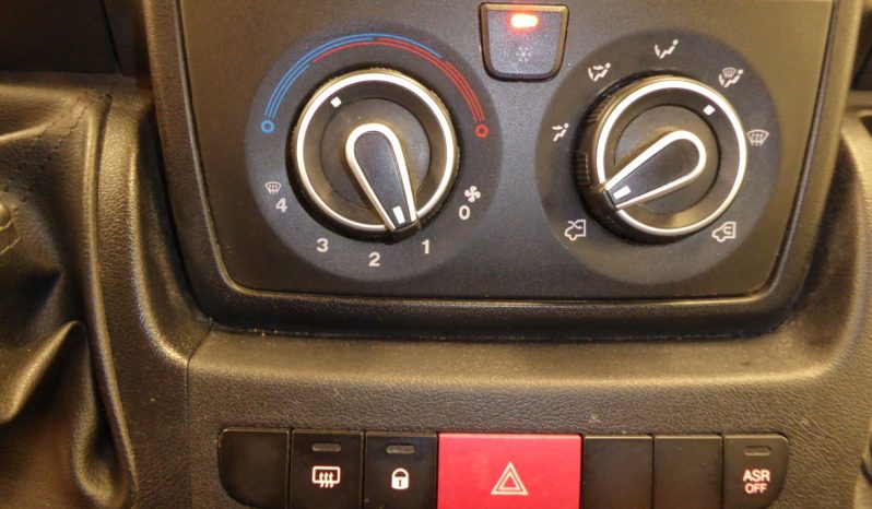 
								Citroen Jumper BlueHDi 140CV Furgon 35 L4H3 lleno									