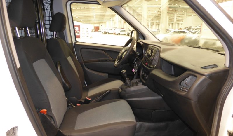
								Fiat Doblo Cargo Base 1.3 Mjet 66kW 90CV E5 lleno									