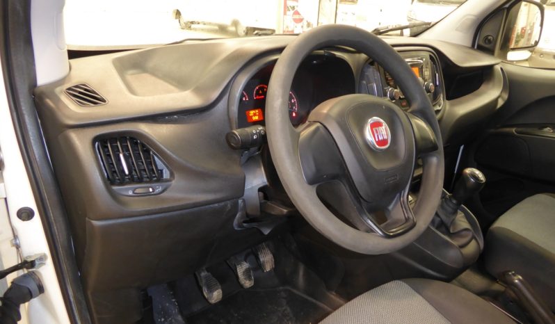 
								Fiat Doblo Cargo Base 1.3 Mjet 66kW 90CV E5 lleno									