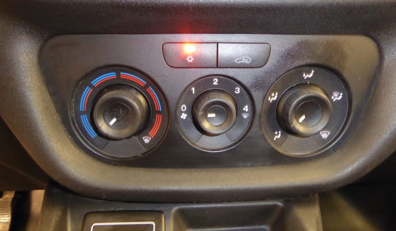 
								Fiat Doblo Cargo Base 1.3 Mjet 66kW 90CV E5 lleno									