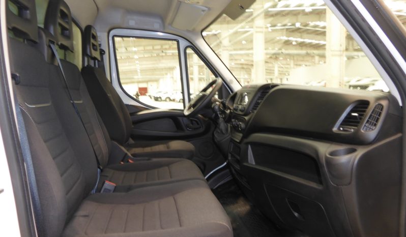 
								IVECO DAILY 2.3 TD 35C 16 3450 Puerta elevadora lleno									