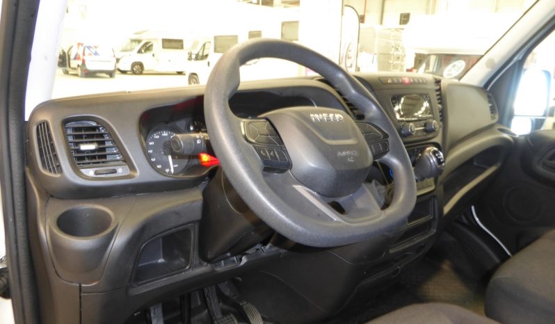 
								IVECO DAILY 2.3 TD 35C 16 3450 Puerta elevadora lleno									