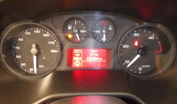 
									IVECO DAILY 2.3 TD 35C 16 3450 Puerta elevadora lleno								