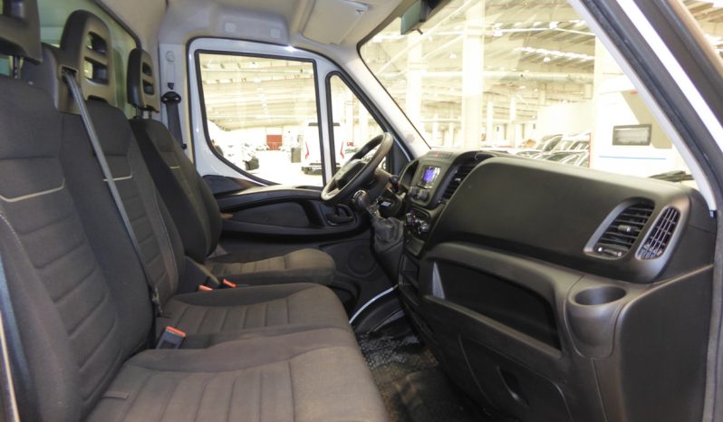 
								IVECO DAILY 2.3 TD 35C 16 3450 Puerta elevadora lleno									