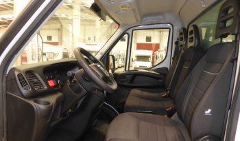 
									IVECO DAILY 2.3 TD 35C 16 3450 Puerta elevadora lleno								