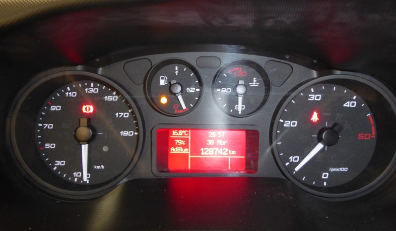 
								IVECO DAILY 2.3 TD 35C 16 3450 Puerta elevadora lleno									