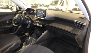 
									Peugeot 2008 Active 100 CV gasolina lleno								