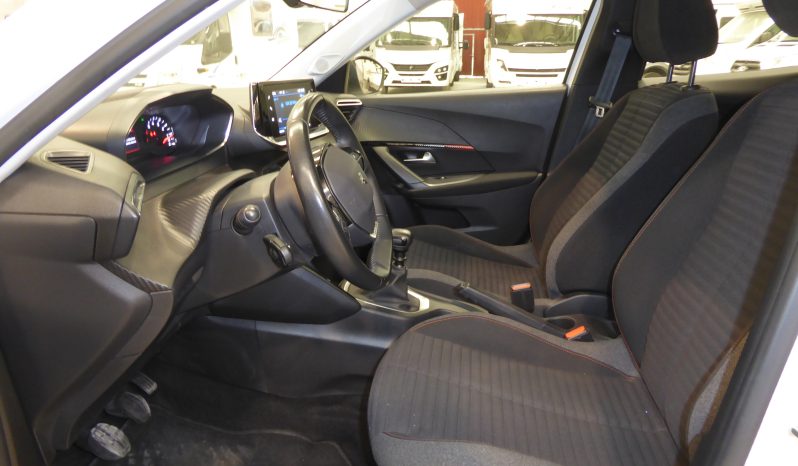 
								Peugeot 2008 Active 100 CV gasolina lleno									