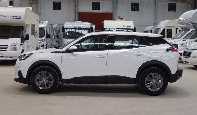 
								Peugeot 2008 Active 100 CV gasolina lleno									