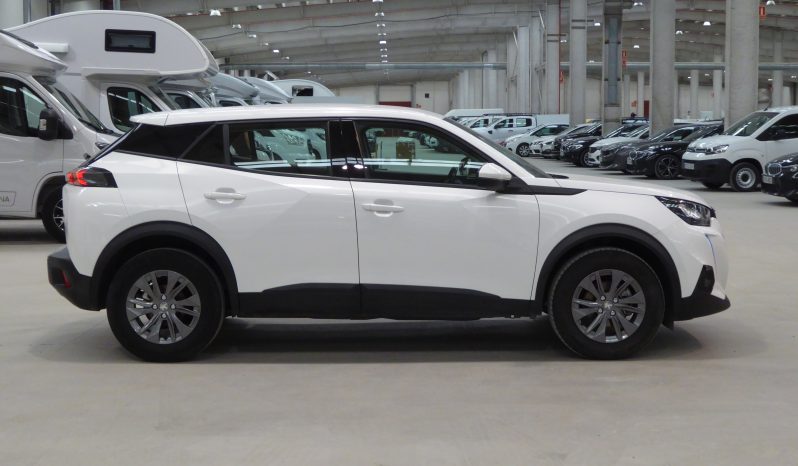 
								Peugeot 2008 Active 100 CV gasolina lleno									