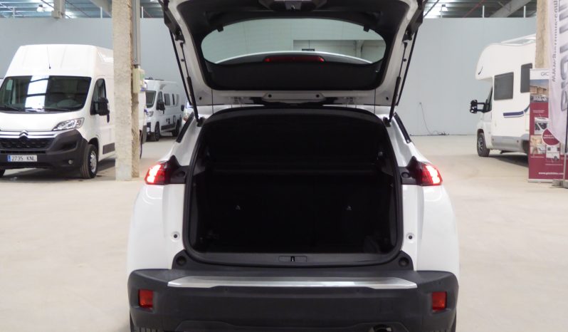 
								Peugeot 2008 Active 100 CV gasolina lleno									