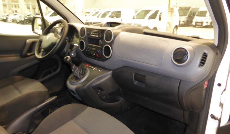 
								PEUGEOT Partner L1 1.6 HDi 75 CV lleno									