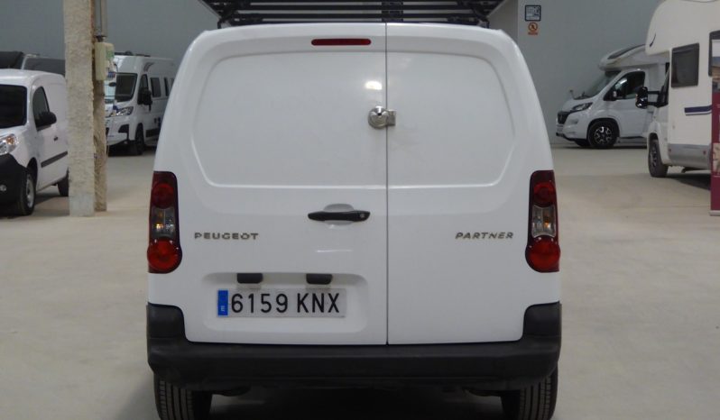 
								PEUGEOT Partner L1 1.6 HDi 75 CV lleno									