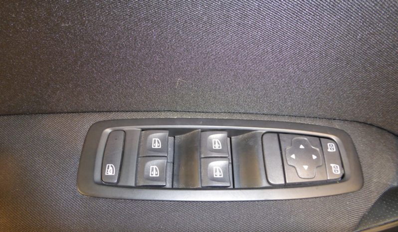 
								Renault Megane Business dCi 90CV lleno									