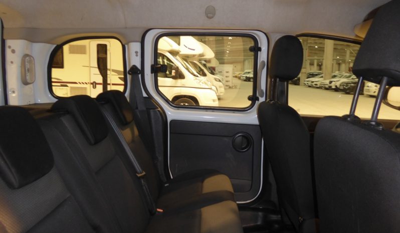 
								RENAULT Kangoo Combi Profesional dCi 75 CV lleno									