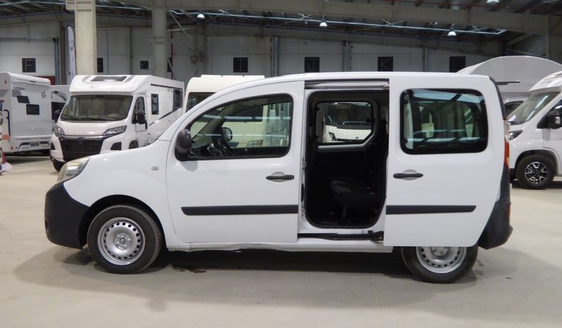
								RENAULT Kangoo Combi Profesional dCi 75 CV lleno									