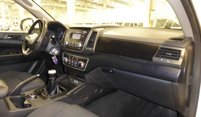 
								Ssangyong Musso Sports D22DTR 4×4 Pro 200 CV lleno									