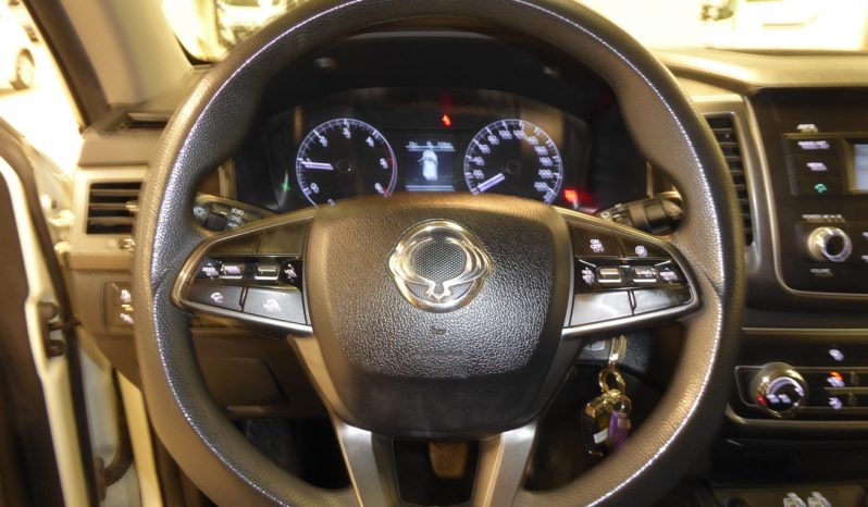 
								Ssangyong Musso Sports D22DTR 4×4 Pro 200 CV lleno									