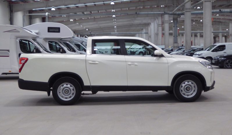 
								Ssangyong Musso Sports D22DTR 4×4 Pro 200 CV lleno									