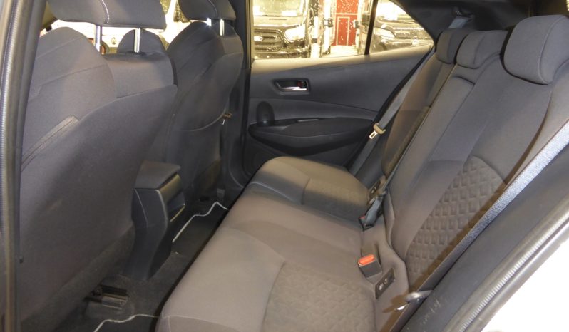 
								TOYOTA Corolla 1.8 125H ACTIVE TECH ECVT lleno									