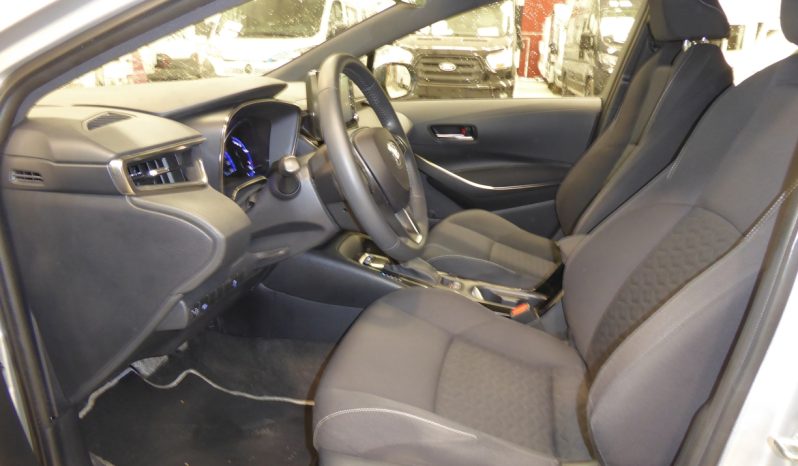 
								TOYOTA Corolla 1.8 125H ACTIVE TECH ECVT lleno									