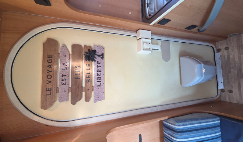 
								DETHLEFFS VAN CAMPER GLOBETRAIL, 130 CVS COMPACTA GAMA ALTA lleno									
