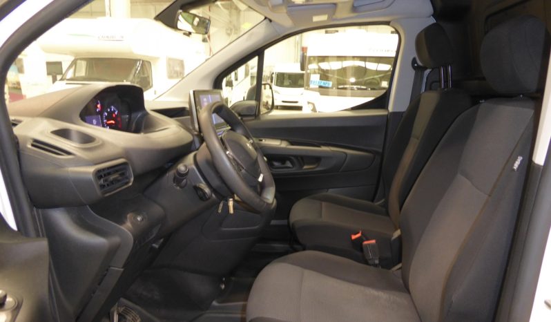 
								PEUGEOT PARTNER Pro Long 1000kg BlueHDi 100 CV  L2H1 FURGON lleno									