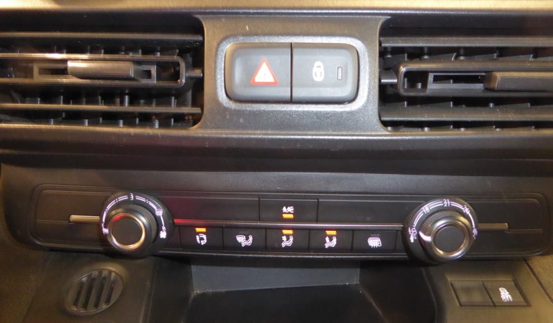 
								PEUGEOT PARTNER Pro Long 1000kg BlueHDi 100 CV  L2H1 FURGON lleno									