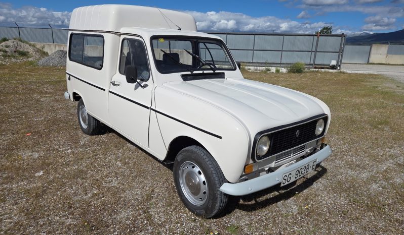 
								Renault R4 F6 combi gasolina 5 plazas lleno									