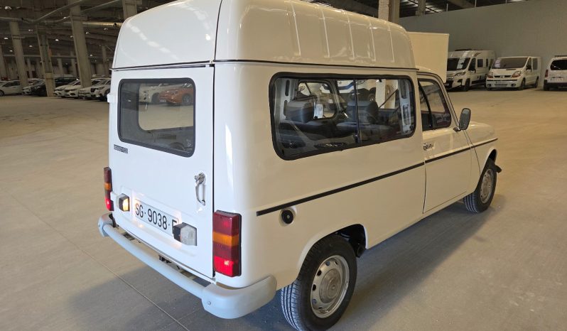 
								Renault R4 F6 combi gasolina 5 plazas lleno									