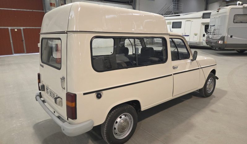 
								Renault R4 F6 combi gasolina 5 plazas lleno									