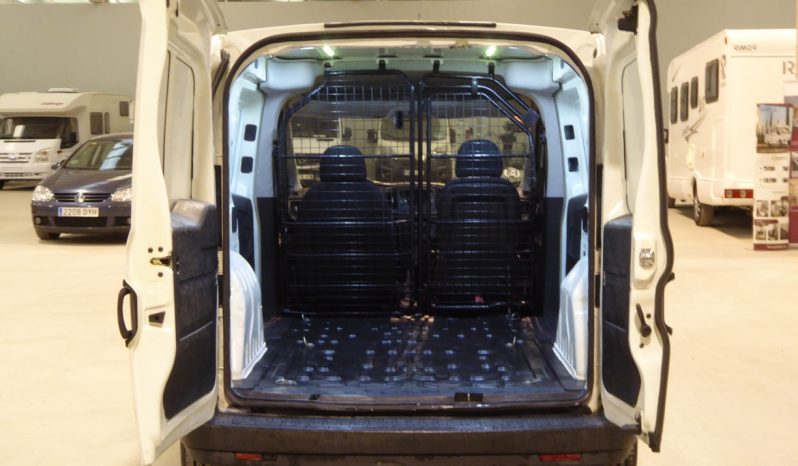 
								Fiat Doblo Cargo Base 1.3 Mjet 66kW 90CV E5 lleno									