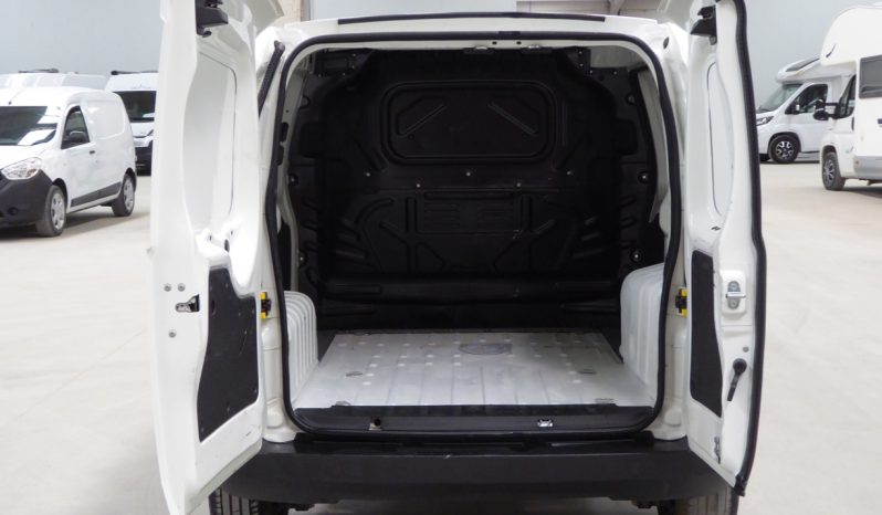 
								FIAT Fiorino Cargo Base 1.3 Mjet 95 CV E6 lleno									