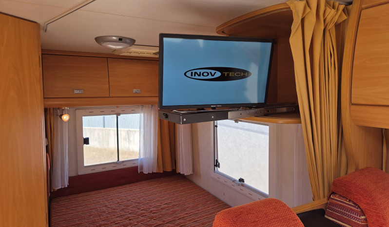
								TRIGANO CHALLENGER VDL PERFILADA CAMA FRANCESA + A.A. 12 VOLTS lleno									