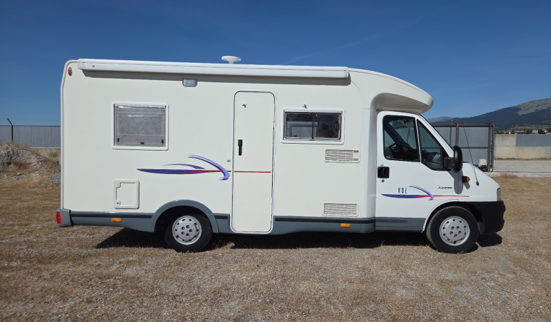 TRIGANO CHALLENGER VDL PERFILADA CAMA FRANCESA