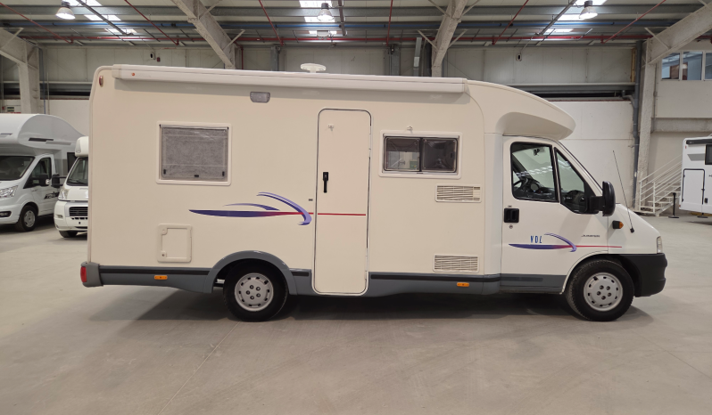 
								TRIGANO CHALLENGER VDL PERFILADA CAMA FRANCESA lleno									